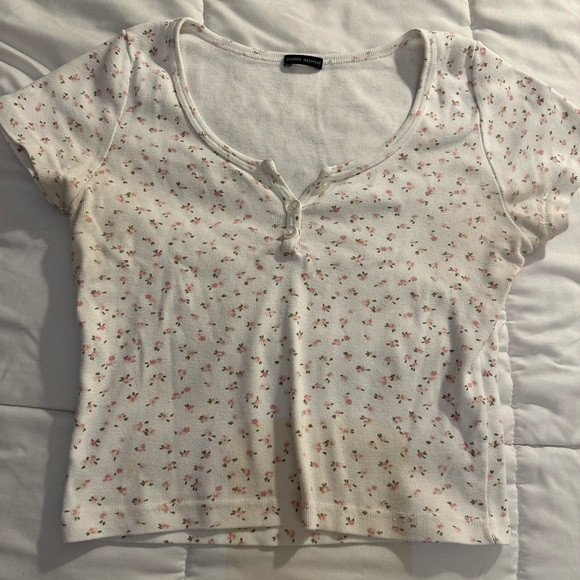 Zelly Floral Eyelet Top - Picture 4 of 6